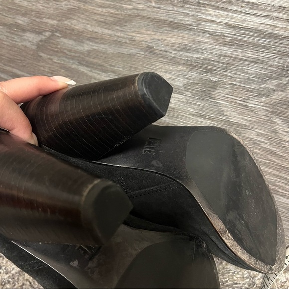 Frye Madeline Short Black Suede Leather Southwestern Heeled Ankle Bootie, sz 9 - Picture 12 of 16